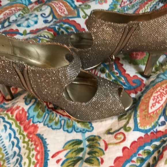 Bandolino sparkle heels - Picture 3 of 7